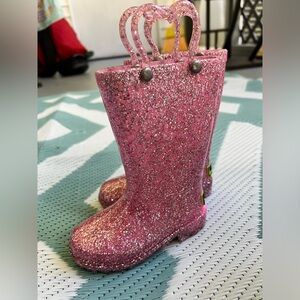 Toddler girls light up rain boots!